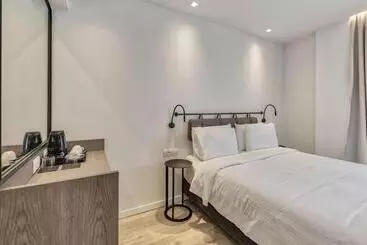 هتل Bitzaro Boutique