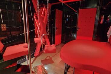 Hotel Loveroom La Garçonn Hyeres