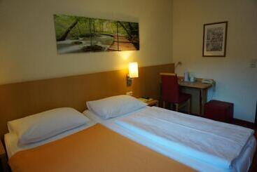 فندق Gasthof Pension Grüner Anger