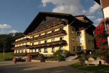 ホテル Gasthofladen Schneeweiss