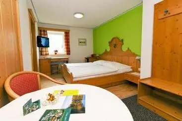 ホテル Haus Helga