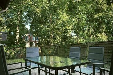 茅舍 Eschens Allee