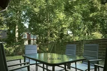 Mökkimajoitus Eschens Allee