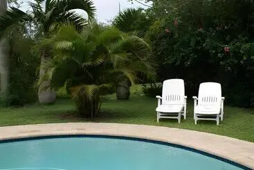 アパートホテル Little Eden St Lucia