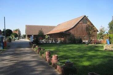 فندق Schlaffass Camping Gutshof Donauried