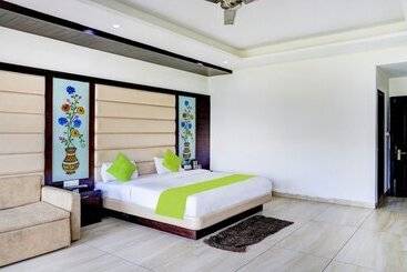 هتل Value And Spa By Decentstayz