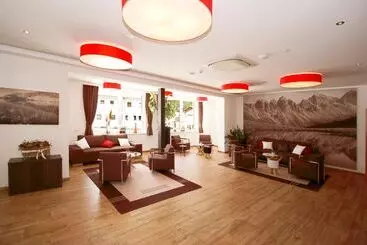 ホテル Zum Senner Suites Zillertal