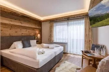 کلبه Tennenwirt Hotel & Guesthouse