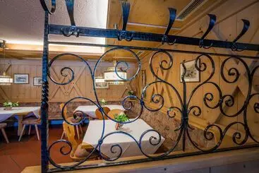 בית מלון כפרי Alpenrast