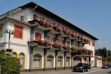 호텔 Velden Bacherlwirt