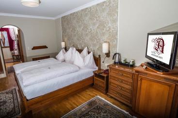 בית מלון כפרי Villa Anzengruber