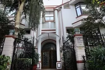 Reşedinta Ahuja Residency Dlf Phase 2