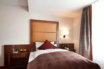 Отель Zu Den Drei Linden