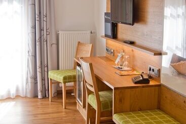 Hotell Am Wiesenhang Garni