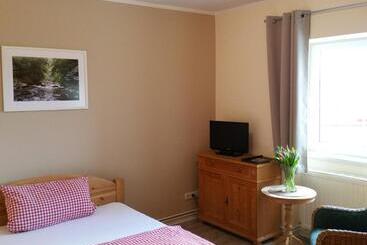 בית מלון כפרי Garni Haus Sonneneck