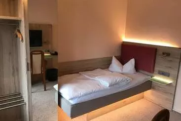 Отель Hahnenkleer Hof