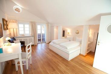 Landhaus Marinella Hotel Garni