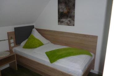 ホテル Garni Haus Schönberger