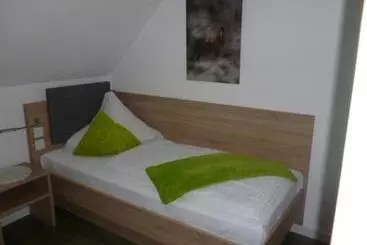 ホテル Garni Haus Schönberger