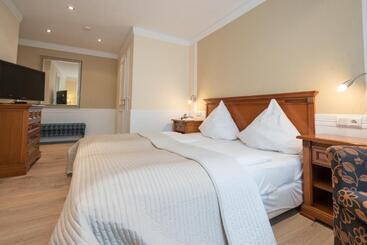 Отель Zum Augarten