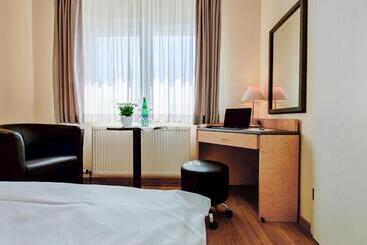 Hotel Waghäuseler Hof Gmbh