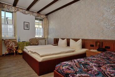 בית מלון כפרי Zum Josefshof