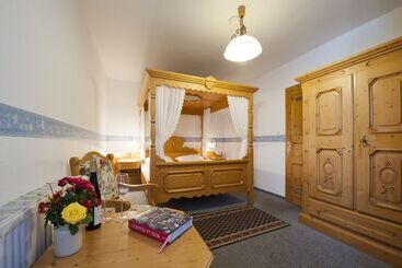 بنسيون Restaurant Zum Engel