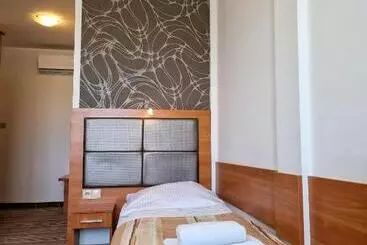 ホテル Ara Dancing Club Restauracja Ara