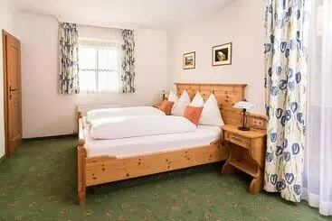 ホテル Bauerndörfl Rindereben