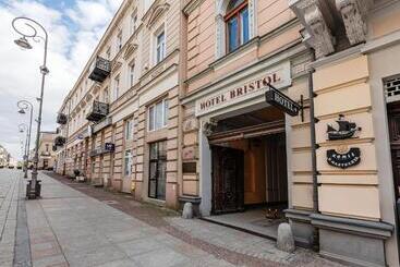 فندق Bristol