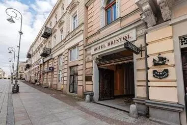 Hotel Bristol