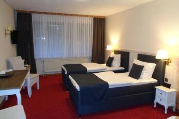 ホテル Garni Eichhornkobel