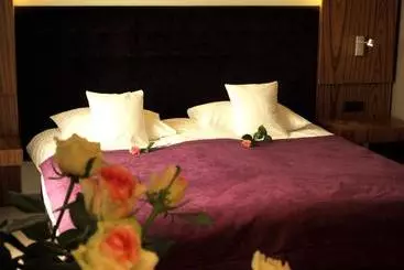 בית מלון כפרי Niepo Omice