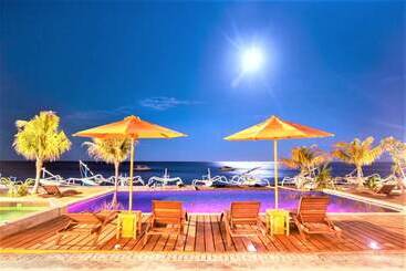 Отель Hi Blue Bali Melasti Dive Resort