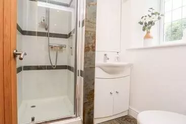 Mökkimajoitus Capel Hermon