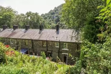 Cragside Cottage