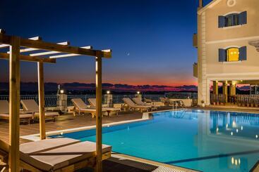 هتل Dianas Studios