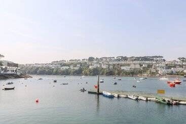 קוטג'' Little Breoke