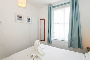 Harbour Catch Cottage