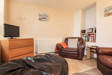 کلبه Little Cotton Barn