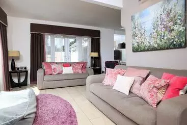 Landhaus St Elmo Lodge