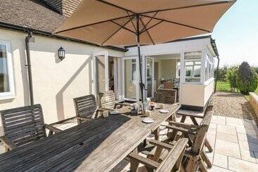 별장 The Clealings