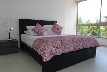 هتل آپارتمان Portanova Suites