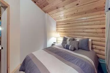 Mökkimajoitus The Cabin At Lydias Canyon