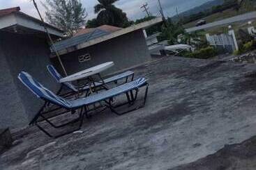 تختخواب و صبحانه Suzette's Homestay