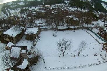 בית מלון כפרי Yariskasi Konagi