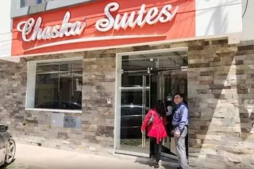 Hotel Chaska Suites