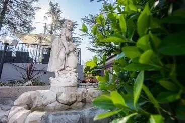 Majatalo Villa Sandi   Free Parking