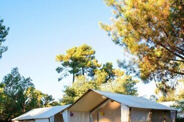 リゾートホテル Village Vacances Chateau De Tréambert