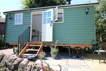Casa Rural The Laburnum Retreat Shepherd Hut Private Hot Tub